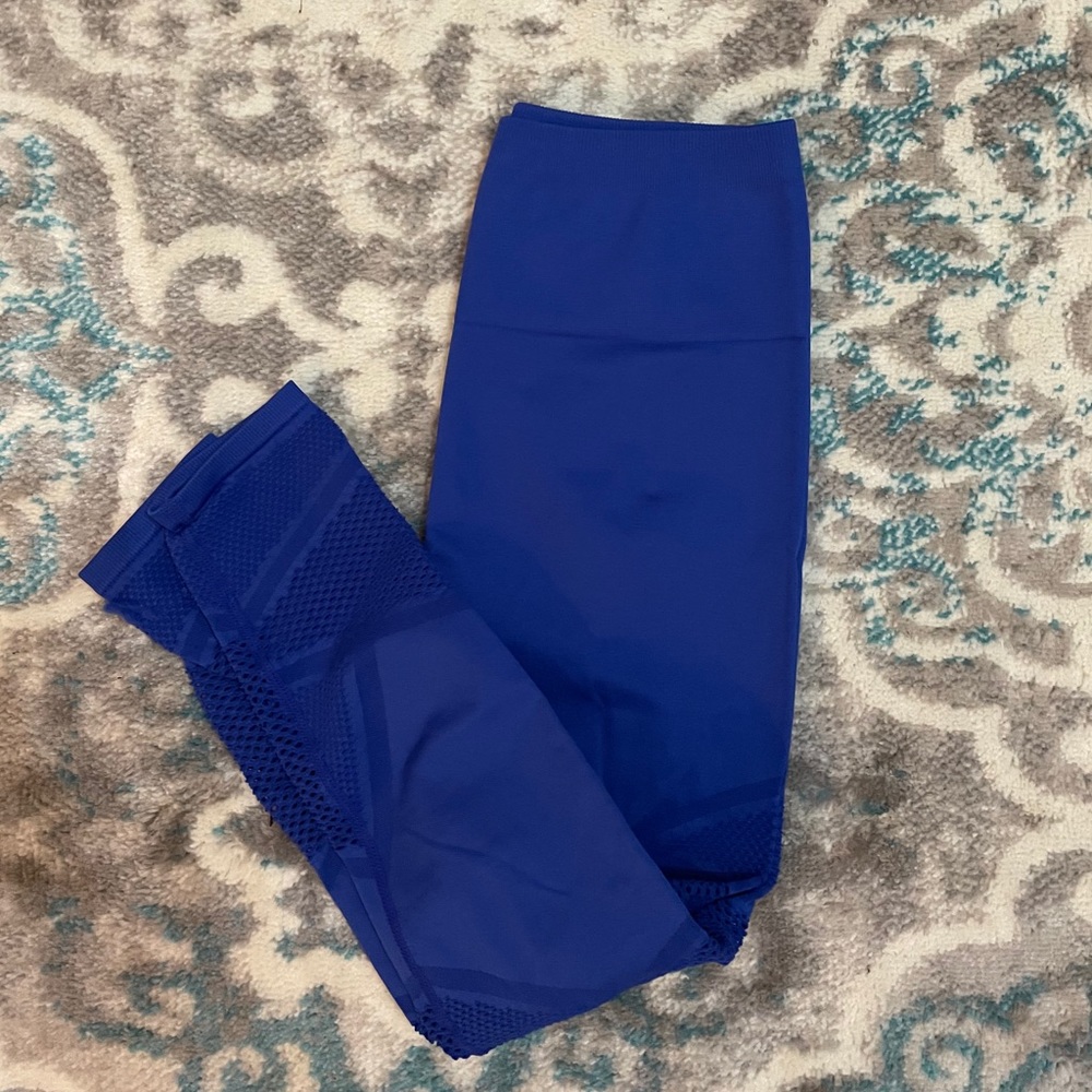fabletics 7/8 leggings